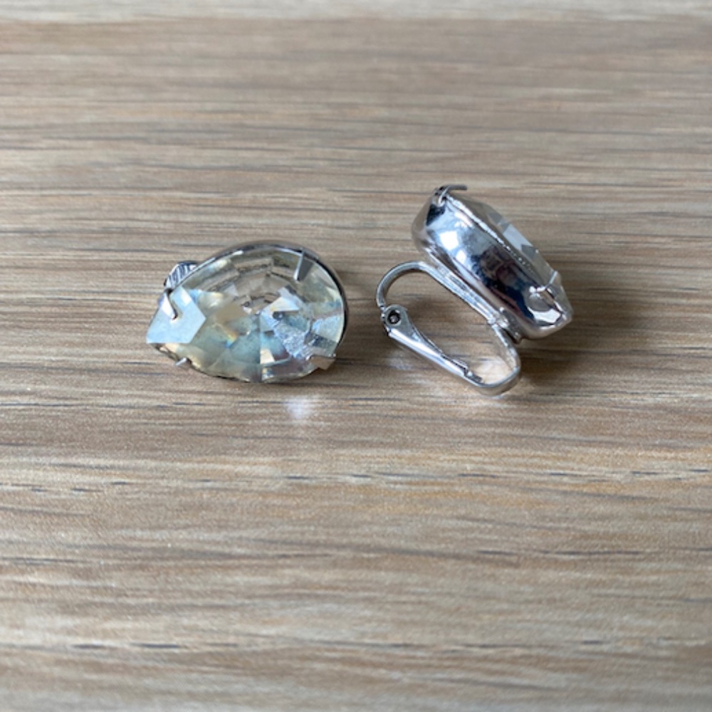 Vintage Style Clip-On Pear Earrings